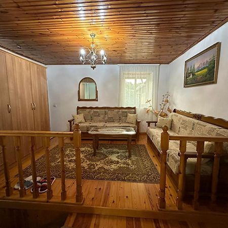 Geri Guesthouse Gjirokastra Kültér fotó