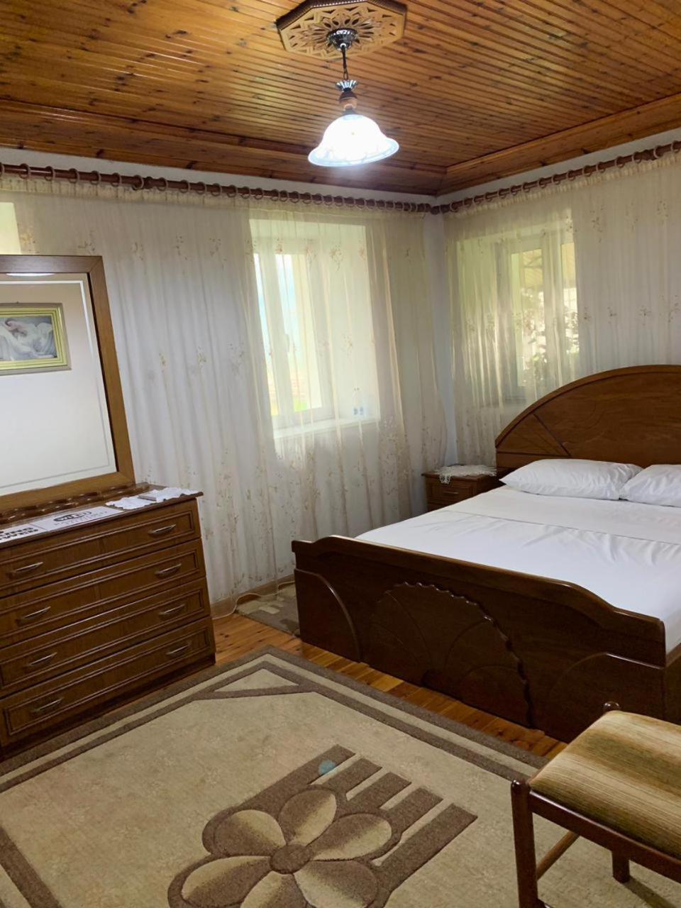 Geri Guesthouse Gjirokastra Kültér fotó