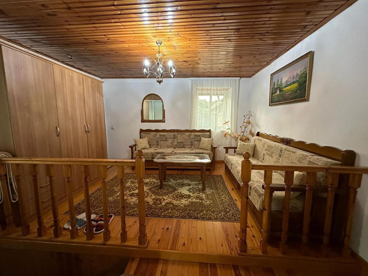 Geri Guesthouse Gjirokastra Kültér fotó