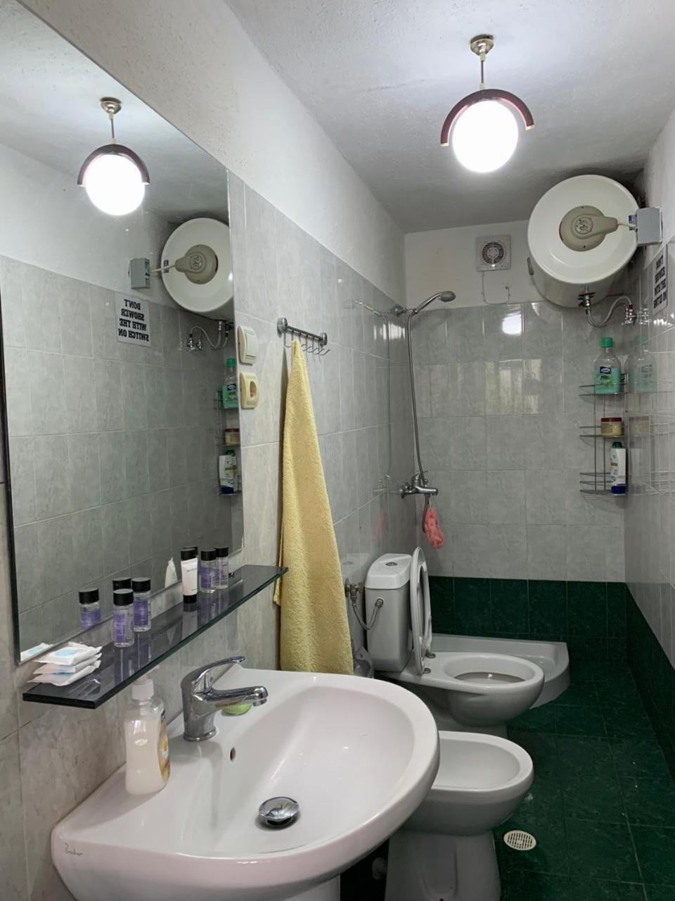 Geri Guesthouse Gjirokastra Kültér fotó